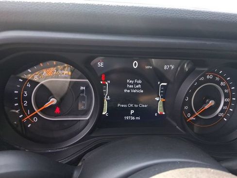 Used 2024 Jeep Wrangler Unlimited Sport AWD/4WD image 14