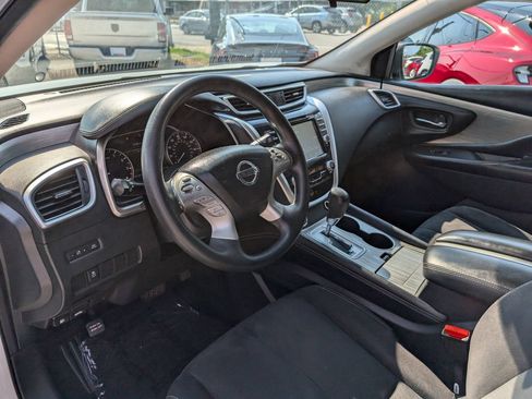 Used 2017 Nissan Murano S w/ Navigation Package FWD image 12