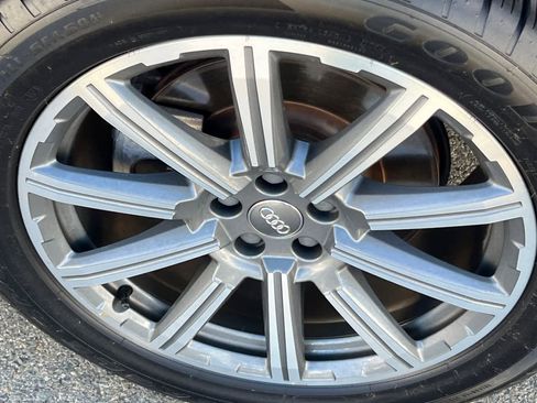 Used 2018 Audi Q7 3.0T Premium Plus w/ Premium Plus Package image 21