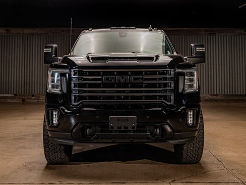 Used 2020 GMC Sierra 2500 AT4 w/ AT4 Premium Package AWD/4WD image 2