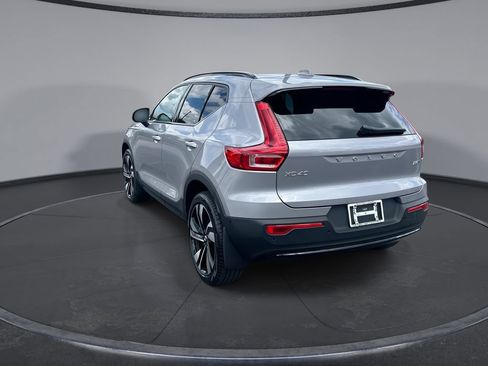 Used 2026 Volvo XC40 B5 Ultra w/ Climate Package AWD/4WD image 10