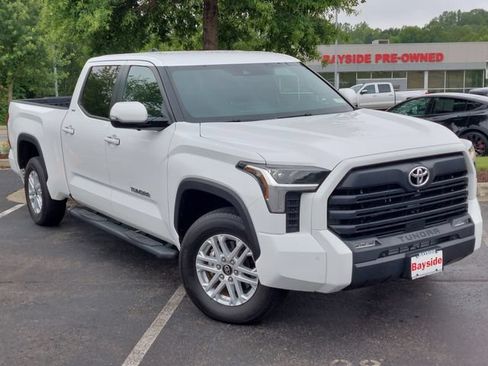 Used 2025 Toyota Tundra SR5 w/ SR5 Premium Package AWD/4WD image 2