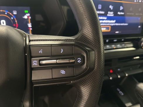 Used 2023 Chevrolet Colorado W/T RWD image 17