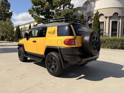 Used 2007 Toyota FJ Cruiser 4WD image 5