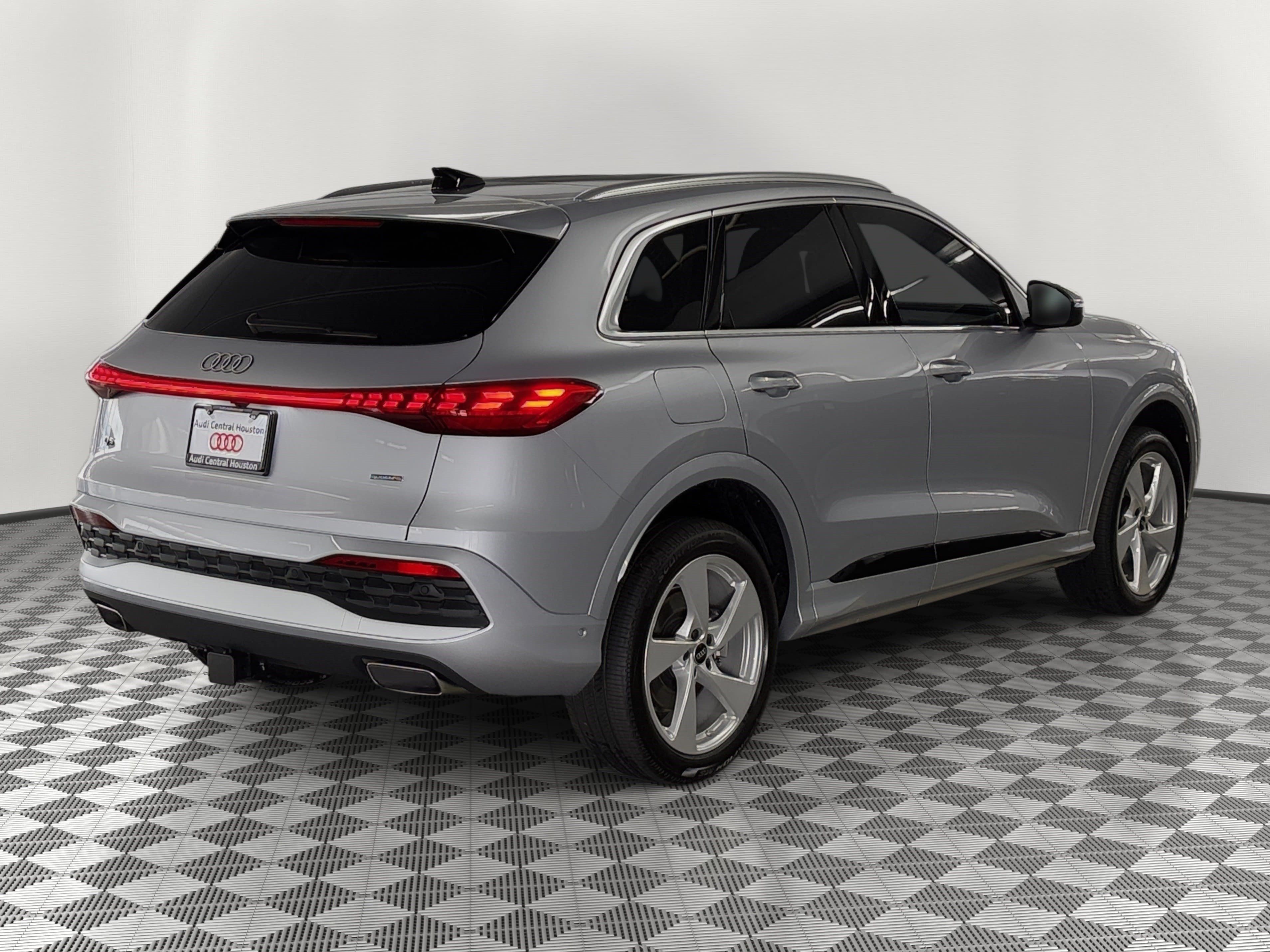 New 2026 Audi Q5 Premium AWD/4WD image 9