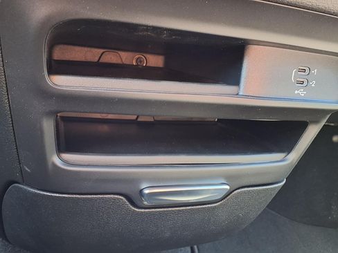 New 2026 Chrysler Pacifica Select FWD image 6