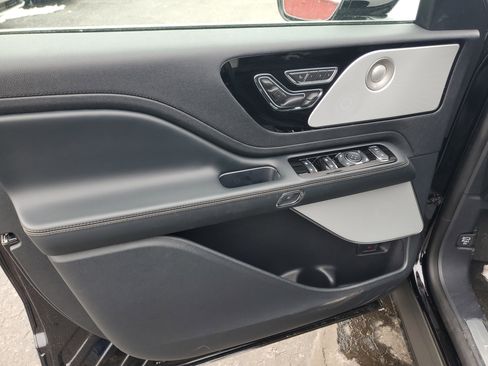 New 2026 Lincoln Aviator Reserve image 8