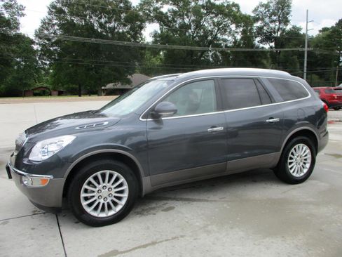 Used 2011 Buick Enclave CXL FWD image 6