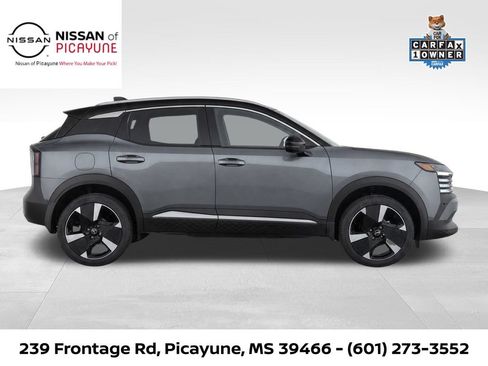 Certified 2025 Nissan Kicks SR w/ SR Premium Package AWD/4WD image 2