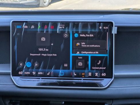 New 2026 Volkswagen Tiguan SE FWD image 20