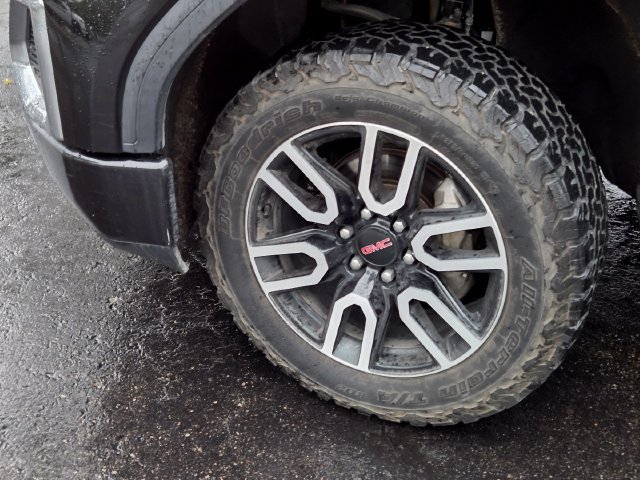 Used 2022 GMC Sierra 1500 AT4 w/ AT4 Premium Package AWD/4WD image 3