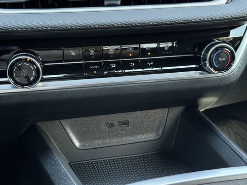 New 2026 Chevrolet Equinox LT FWD image 17