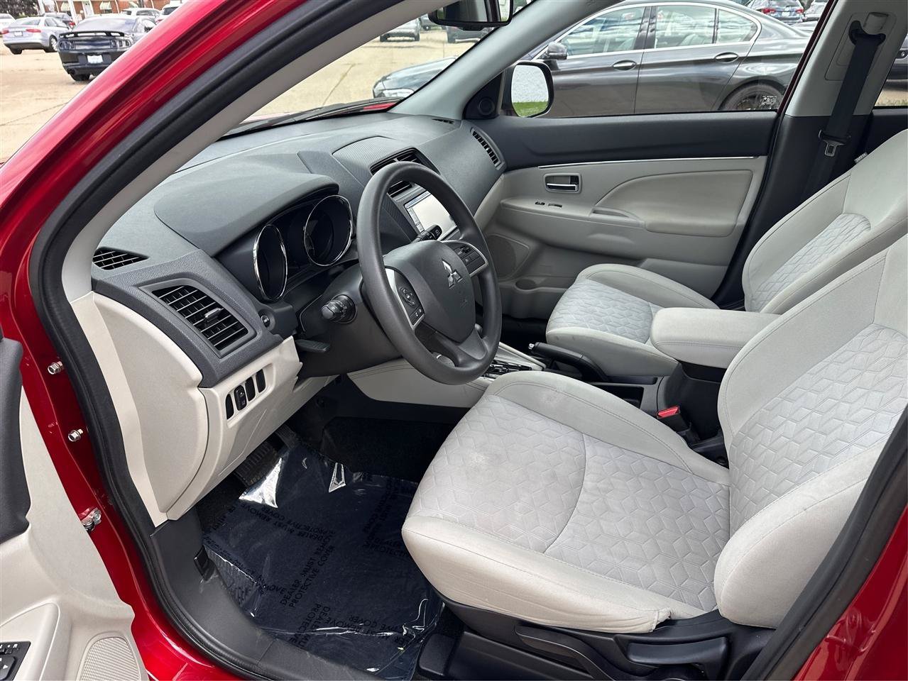 Used 2021 Mitsubishi Outlander Sport ES FWD image 9