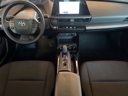 Used 2025 Toyota Prius LE FWD image 13