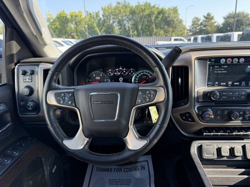 Used 2018 GMC Sierra 2500 Denali w/ Duramax Plus Package AWD/4WD image 23