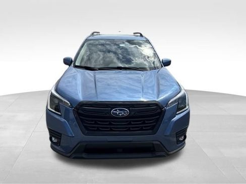 Used 2024 Subaru Forester Premium AWD/4WD image 3