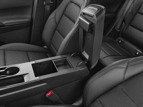 New 2026 Chevrolet Equinox LT w/ Safety and Technology Package image 10