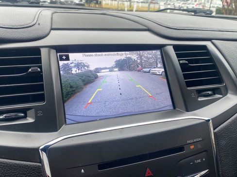 Used 2016 Lincoln MKS AWD w/ Livery Package image 21