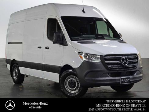 Used 2025 Mercedes-Benz Sprinter 2500 image 1
