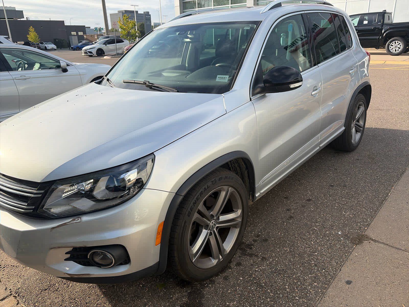 Used 2017 Volkswagen Tiguan Sport AWD/4WD image 3