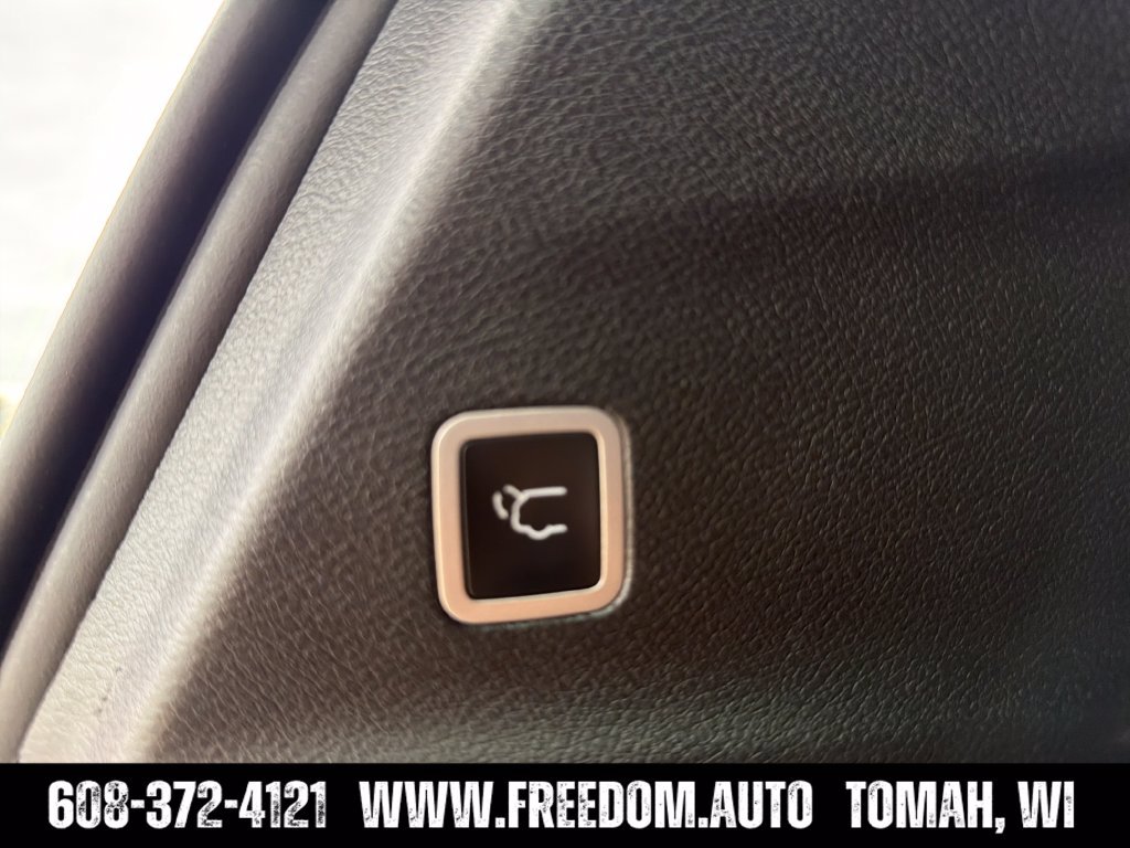 Used 2025 Chrysler Pacifica Select FWD image 33