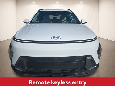 Used 2025 Hyundai Kona SEL image 10
