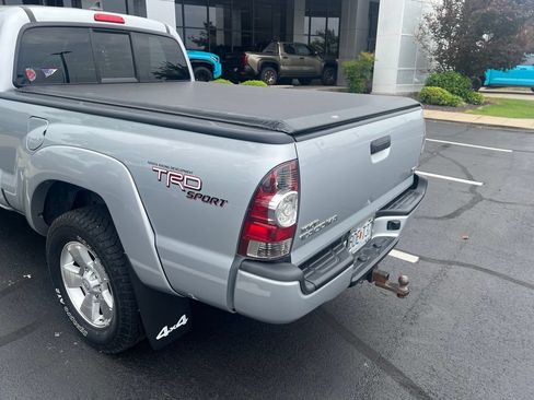 Used 2012 Toyota Tacoma 4x4 Double Cab w/ TRD Sport Pkg image 12