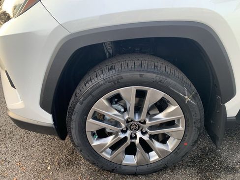 New 2025 Toyota RAV4 Limited image 30