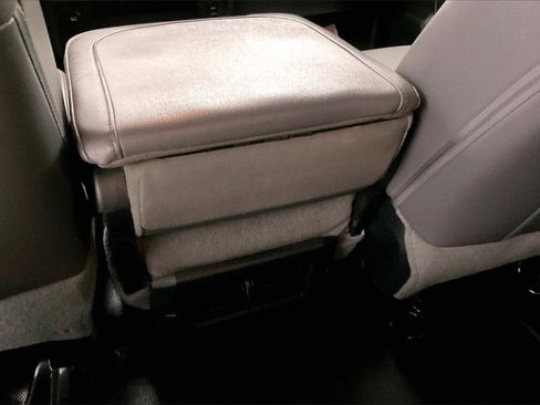 Used 2016 RAM 3500 Tradesman w/ Protection Group image 11