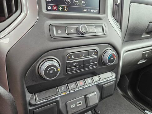 Used 2022 Chevrolet Silverado 1500 Custom Trail Boss w/ Midnight Edition AWD/4WD image 30