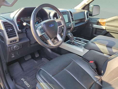 Used 2018 Ford F150 Lariat w/ Equipment Group 502A Luxury AWD/4WD image 15