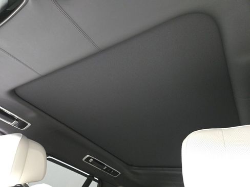New 2026 Land Rover Range Rover Autobiography AWD/4WD image 12