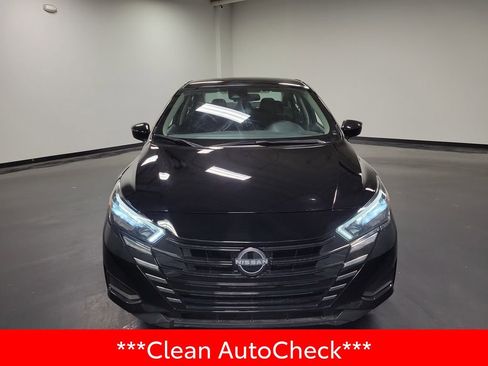 Used 2025 Nissan Versa SV FWD image 3
