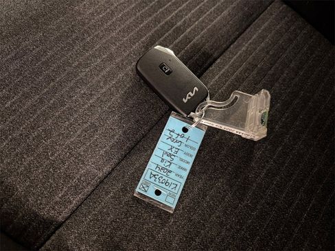 Certified 2024 Kia Soul EX image 32