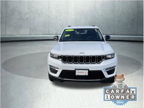Used 2023 Jeep Grand Cherokee Limited AWD/4WD image 2