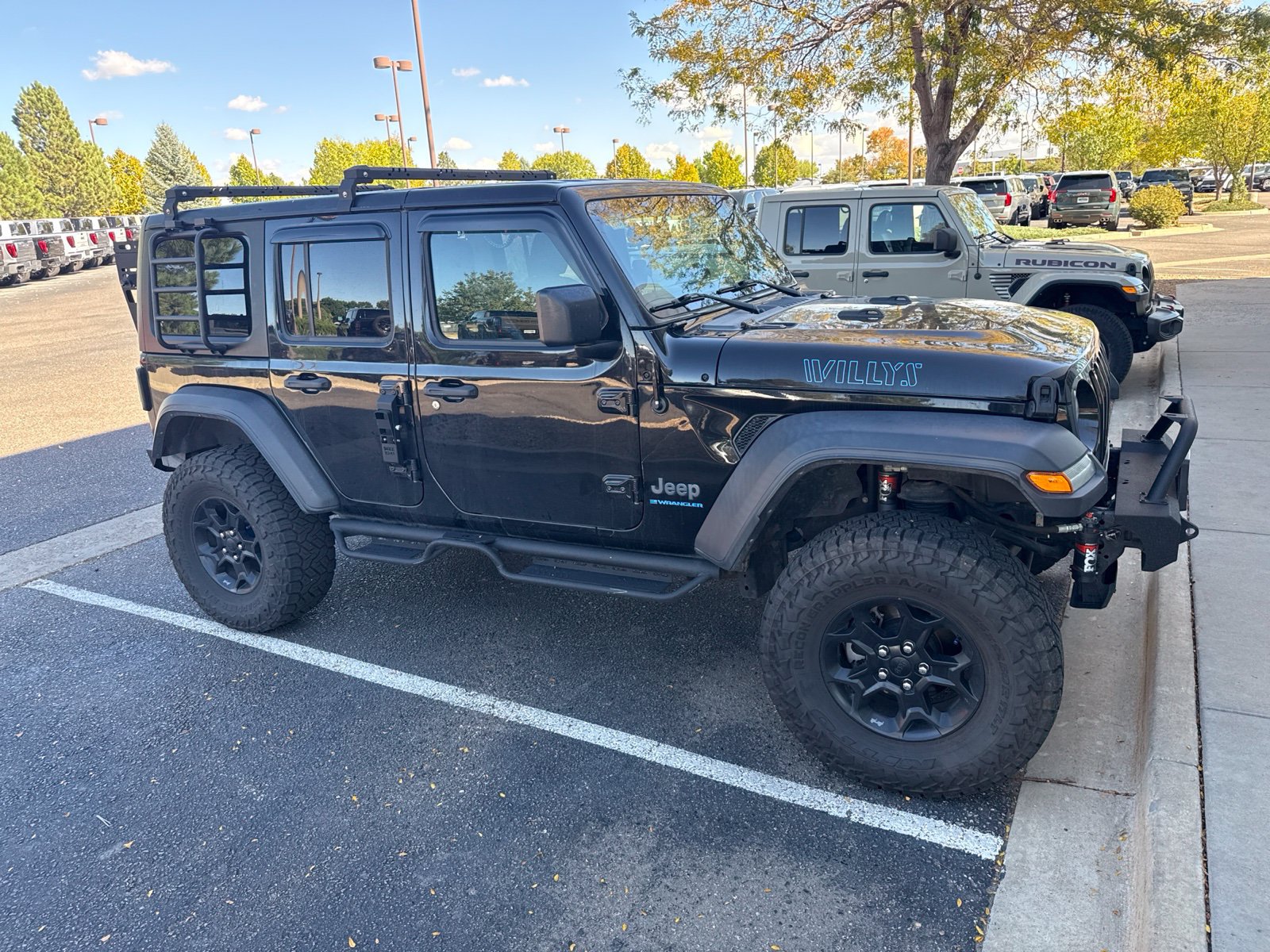 Used 2023 Jeep Wrangler Unlimited AWD/4WD image 2
