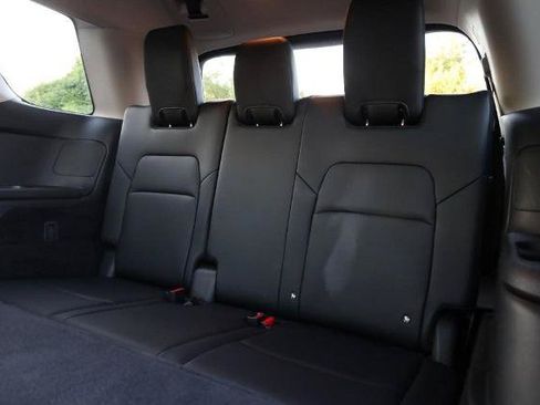 Certified 2026 Nissan Pathfinder SL FWD image 27