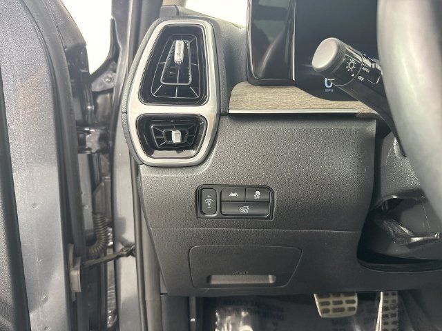 Used 2022 Kia Sorento SX Prestige AWD/4WD image 13