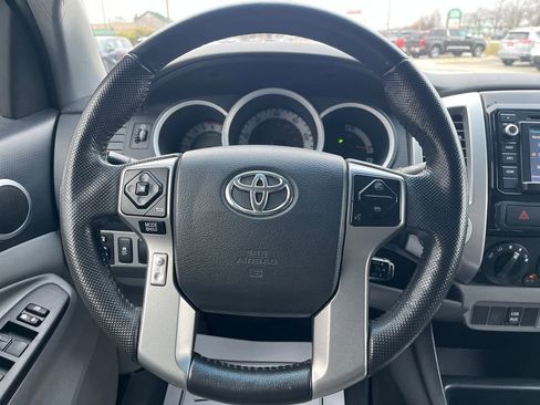 Used 2015 Toyota Tacoma 4x4 Double Cab image 15