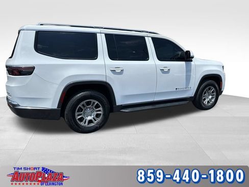 Used 2022 Jeep Wagoneer Series I AWD/4WD image 5