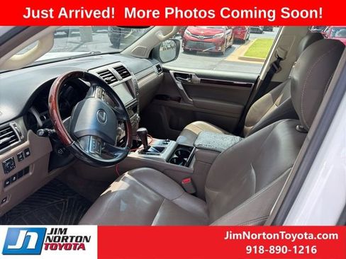 Used 2018 Lexus GX 460 Premium w/ Premium Package AWD/4WD image 10