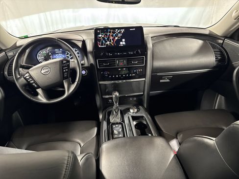 Used 2023 Nissan Armada SV AWD/4WD image 4
