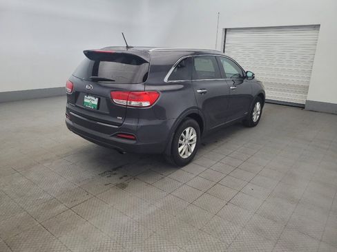 Used 2016 Kia Sorento AWD image 9