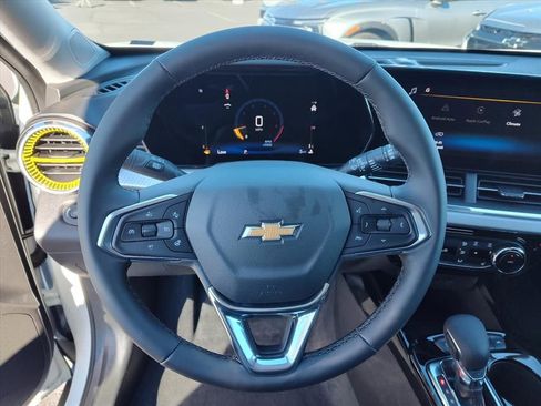 New 2026 Chevrolet Trax LT w/ Driver Confidence Package image 11