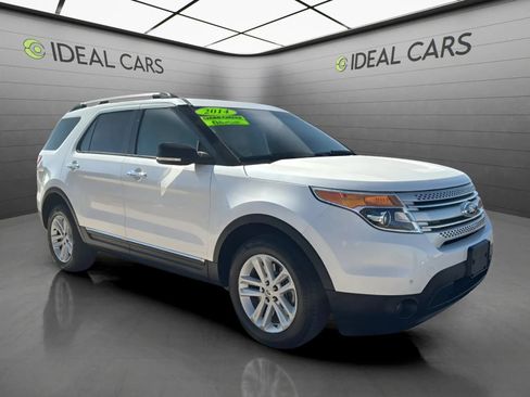 Used 2014 Ford Explorer XLT w/ Equipment Group 202A AWD/4WD image 3