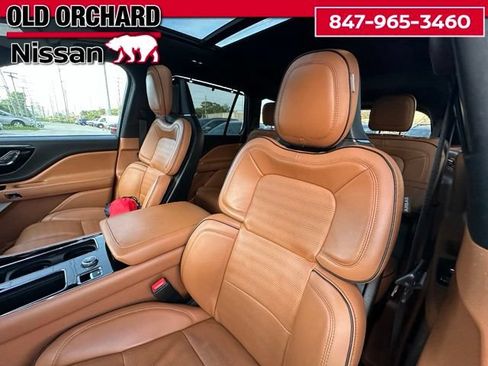 Used 2023 Lincoln Aviator Black Label AWD/4WD image 12