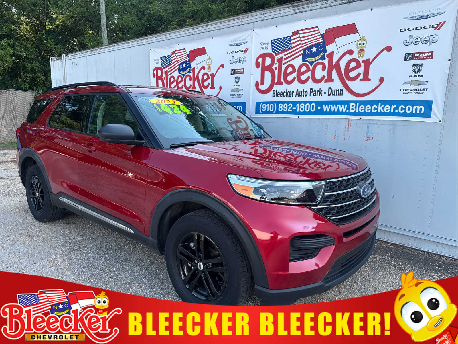 Used 2023 Ford Explorer XLT AWD/4WD image 1