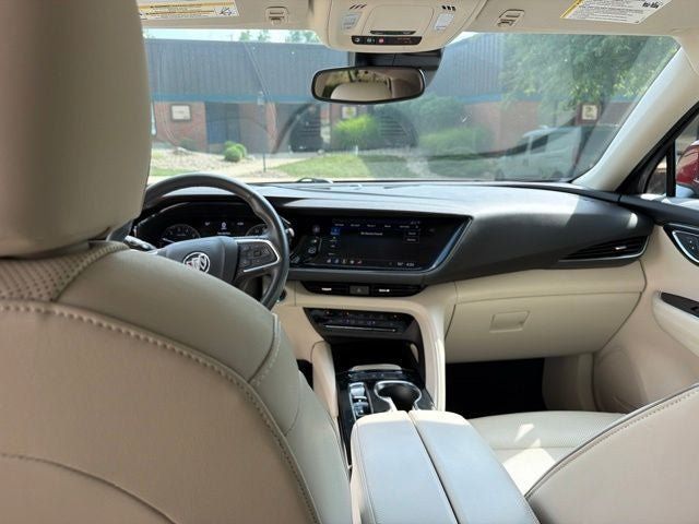 Used 2021 Buick Envision Essence FWD image 18
