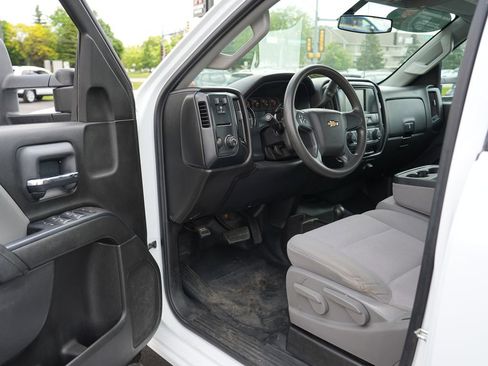 Used 2018 Chevrolet Silverado 3500 W/T AWD/4WD image 20
