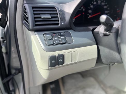 Used 2005 Honda Odyssey EX-L image 18